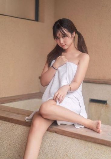 女大学生沙龙室3