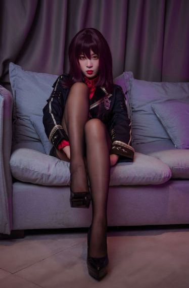 在厨房引诱已婚男人h