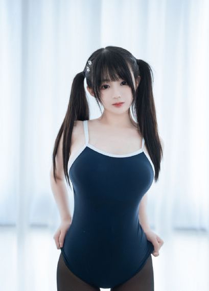 女女百合舌伸湿润腿间电影